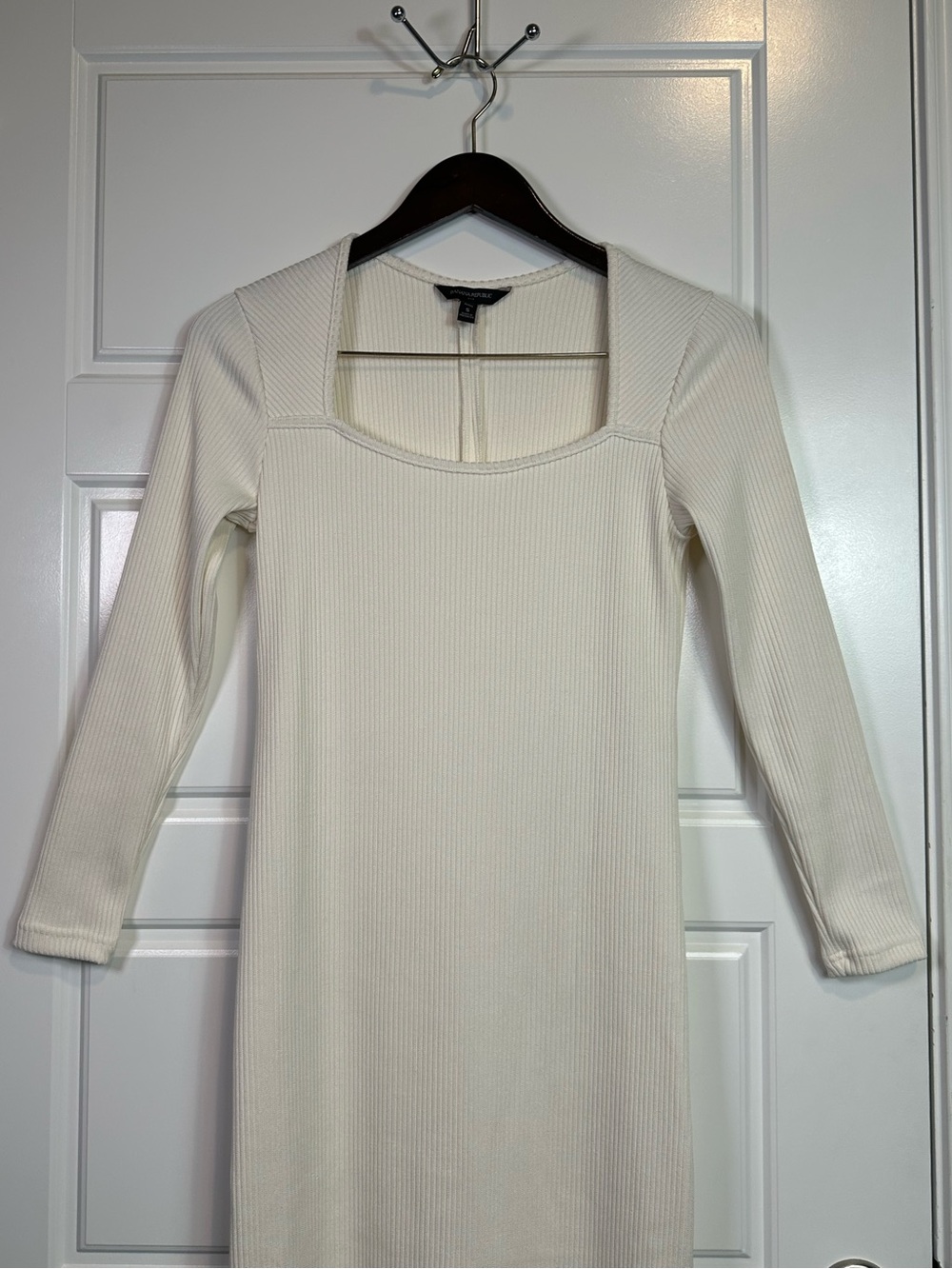 Banana Republic Women’s Ribbed Knit Long Sleeve Midi Dress Cream Size Small P - Picture 3 of 10